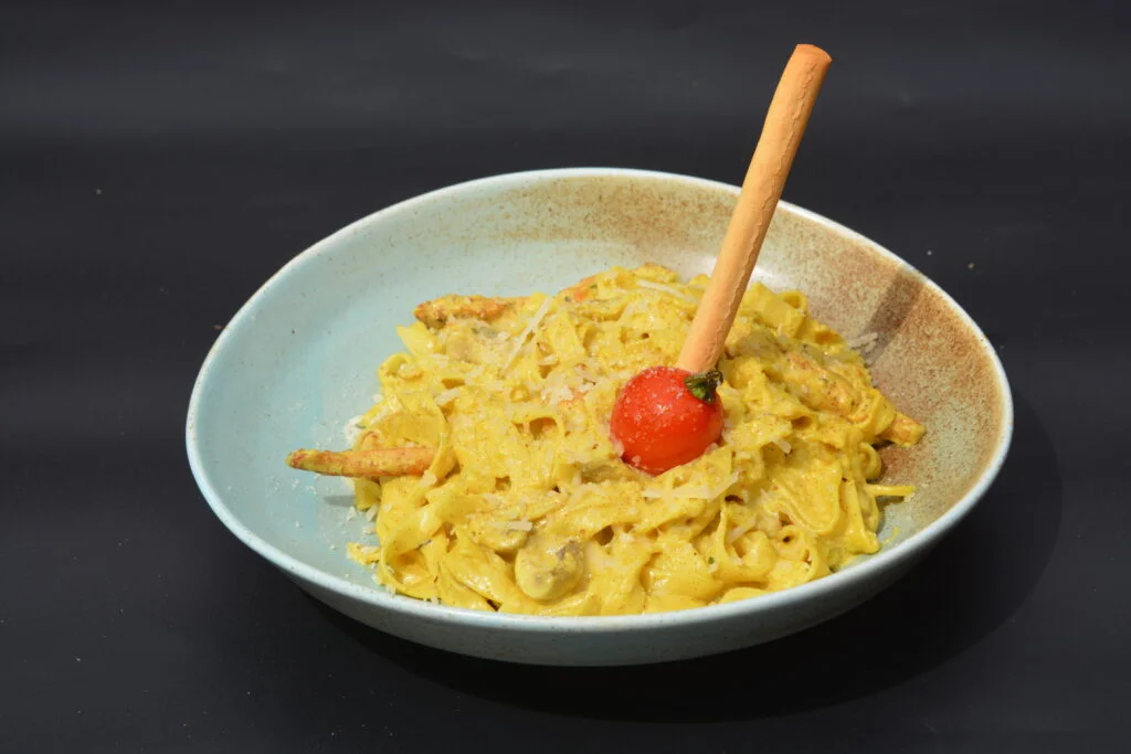 KÖRİ SOSLU FETTUCİNİ