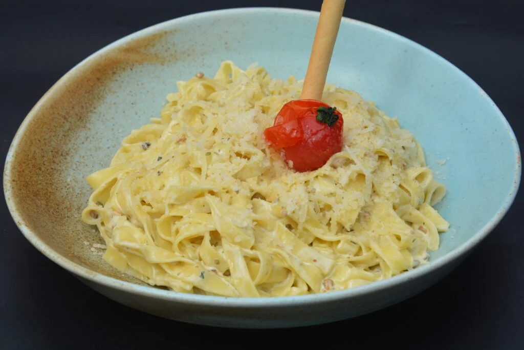 PESTO SOSLU FETTUCINI